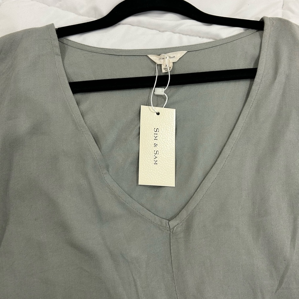 💰PRICE ⬇️ 
 • Sim & Sam • Grey Short Sleeve Blouse • size XL - Picture 7 of 9